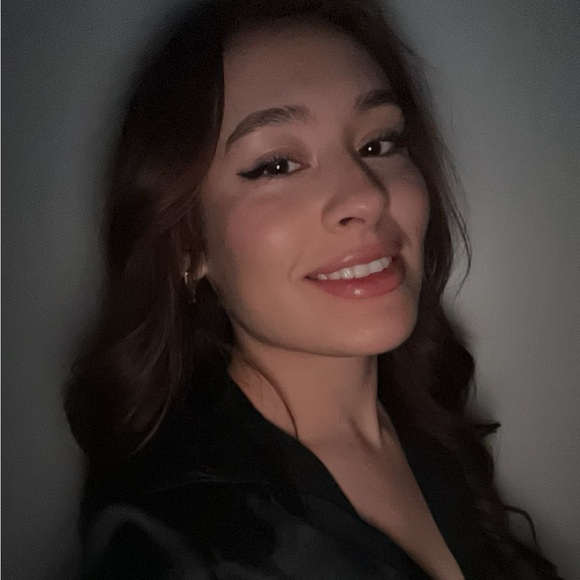 Meet your Posher, Crystal - Picture 2 of 2